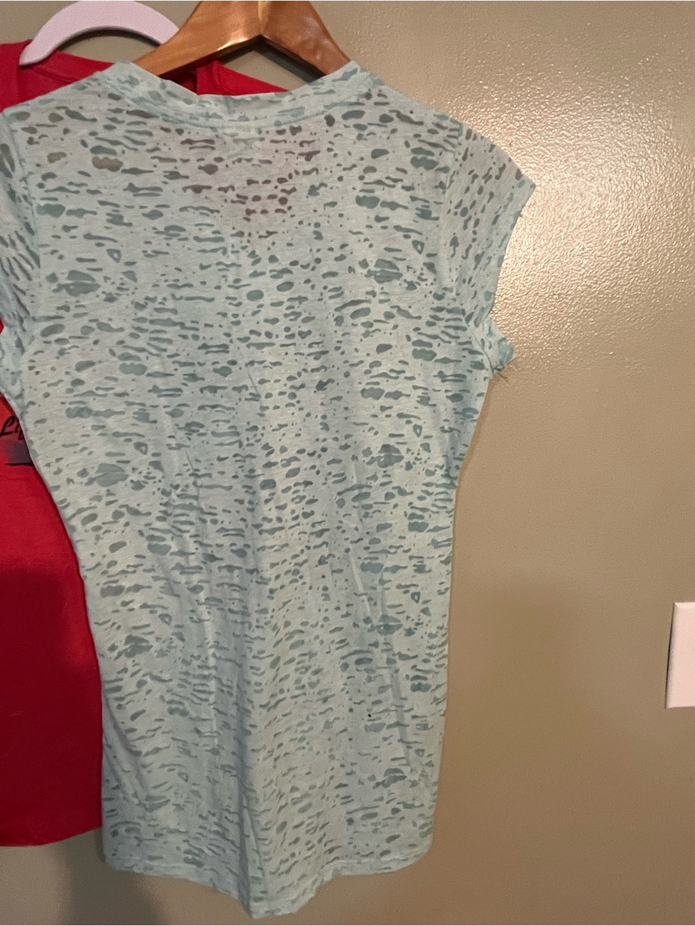 Red Colorado Graphic Tee & Light Blue Nassau Bahamas V‑Neck Tee Lot Of Two M New - Picture 7 of 11
